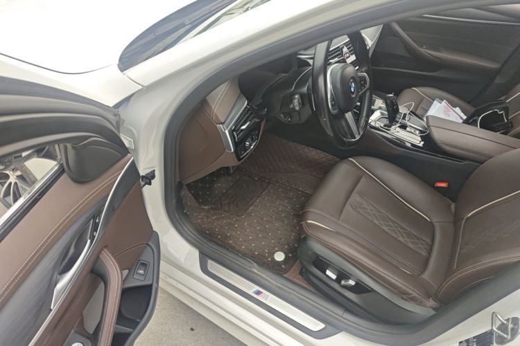 Used BMW 5 Series 2021 Facelifted 530Li Leading Edition M Sport Package