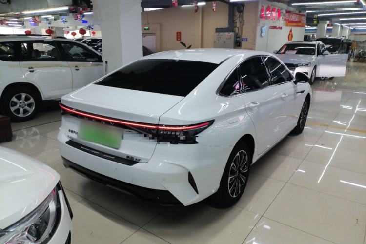 Used Chery Fengyun A8 2025 Model 70km Basic Version