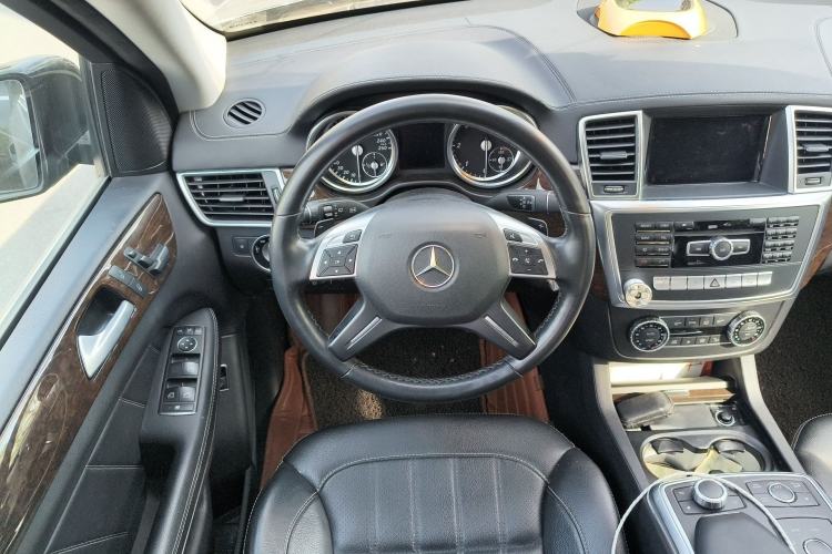 Used Mercedes-Benz GL-Class 2014 GL 350 CDI 4MATIC Steering Wheel