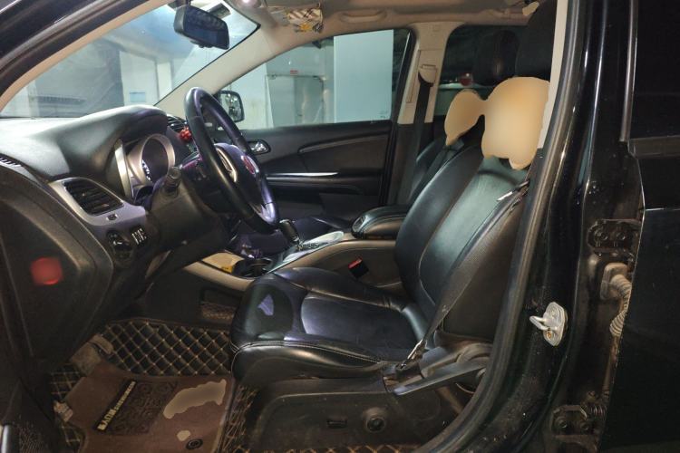 Used Fiat Freemont 2012 2.4L Luxury Edition Left Front Seat