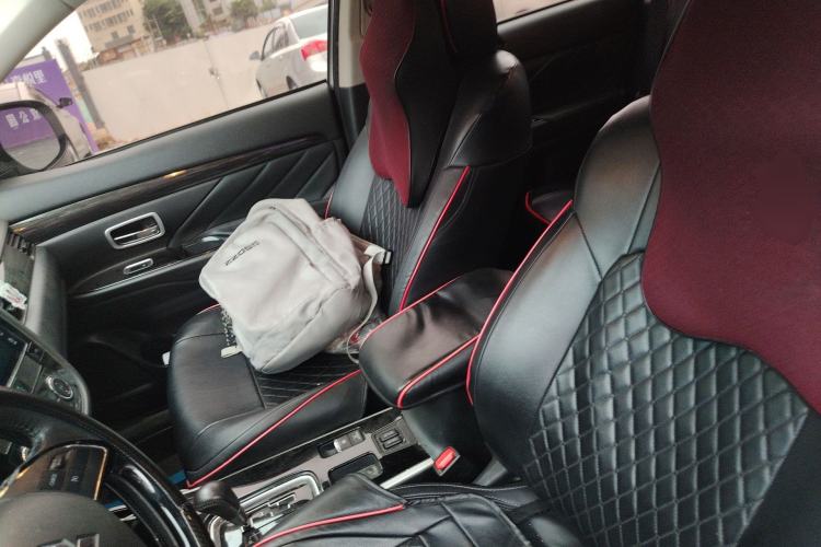 Used Mitsubishi Outlander 2019 2.0L Two-Wheel Drive Comfort Edition 5 Seats China VI Standard Left Front Seat