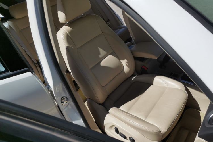 Used Volkswagen Tiguan 2015 1.8TSI Automatic Two-Wheel Drive Comfort Edition Right Front Seat