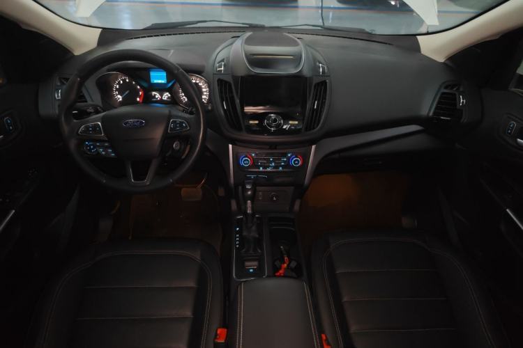 Used Ford Kuga 2017 EcoBoost 180 Two-Wheel-Drive Platinum Edition Center Console