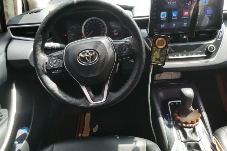 Used Toyota Corolla 2021 Dual-Engine 1.8L E-CVT Pioneer Edition Center Console