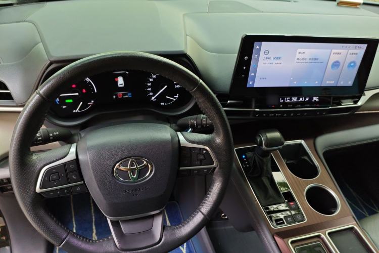 Used Toyota Granvia 2023 2.5L Hybrid Prestige VIP Edition
