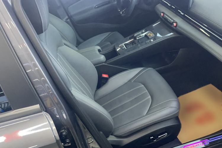 Used GAC Trumpchi EMPOW 2024 270T DCT Yingbao R-Style Edition Right Front Seat