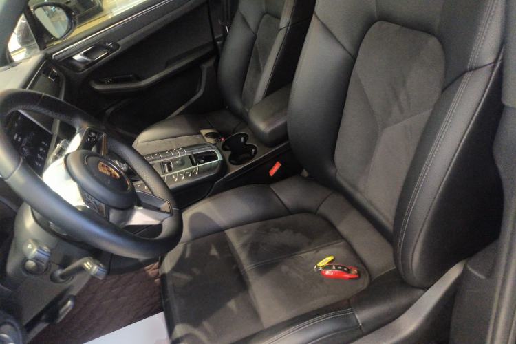 Used Porsche Macan 2018 Macan 2.0T Left Front Seat