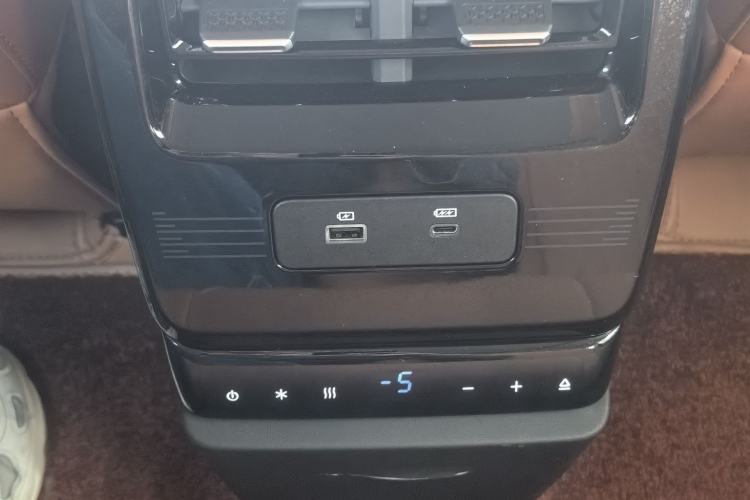 Used JETOUR Shanhai Shanhai L7 2024 1.5T 120km ULTRA 7-Seater