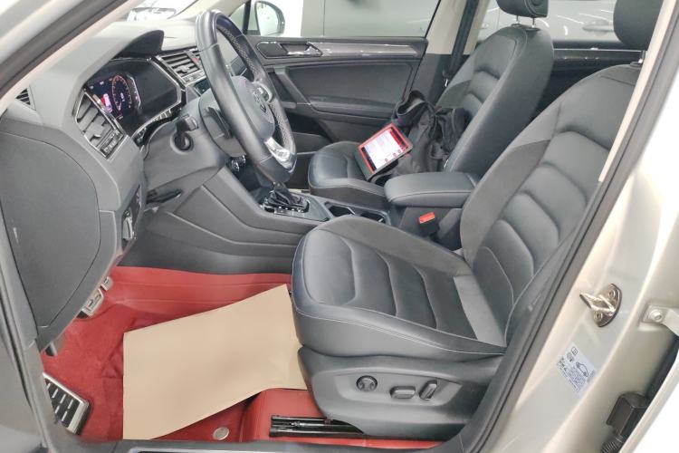 Used Volkswagen Tiguan L 2021 330TSI Automatic Two-Wheel Drive R-Line Enhanced Edition Left Front Seat