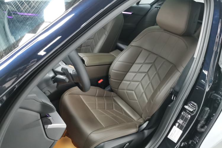 Used BMW 5 Series 2024 530Li Luxury Edition M Sport Package