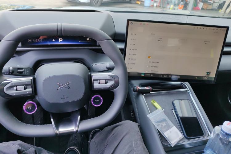 Used XPeng P7 2025 Model—750 All-Wheel-Drive High-Performance Ultra