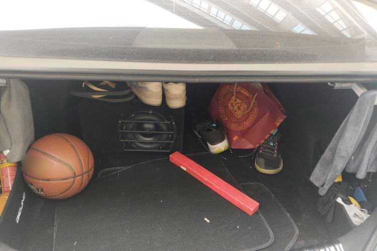 Used BAIC Beijing EU5 2019 R500 Smart Wind Edition Trunk