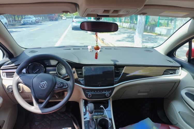 Used Buick Verano 2019 Sedan 15S Automatic Entry Model Center Console