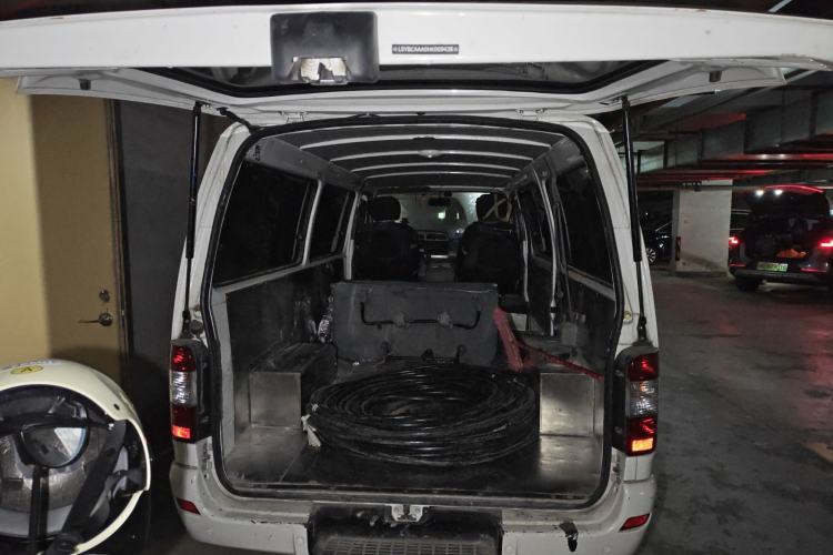 Used Jinbei Hiace 2016 2.0L Express Series Standard Version V19