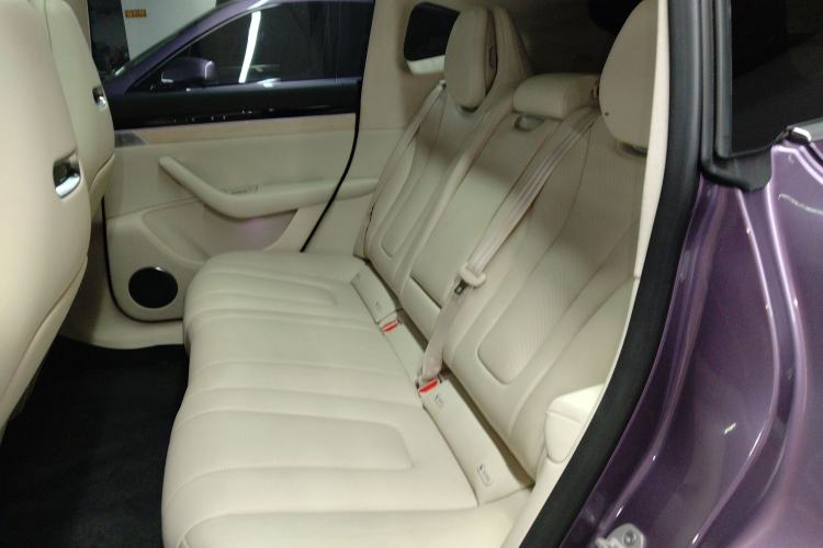 Used Hima Luxeed R7 2025 Range-Extended Version 251 km Max Interior 4