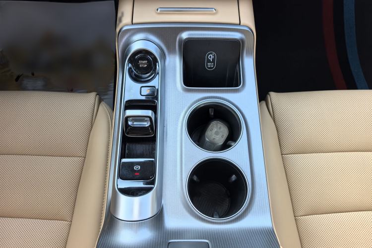 Used GAC Trumpchi Trumpchi E8 2024 Honor Series 2.0L Honor Edition
