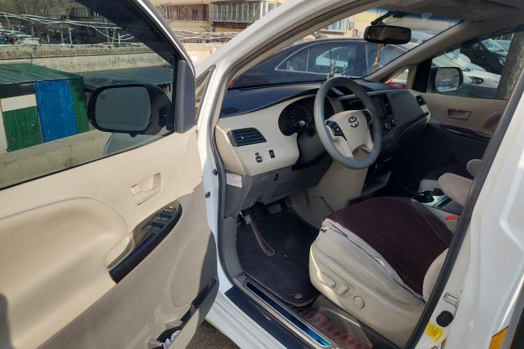 Used Toyota SIENNA 2011 2.7L Two-Wheel-Drive Automatic Trim Driver Seat