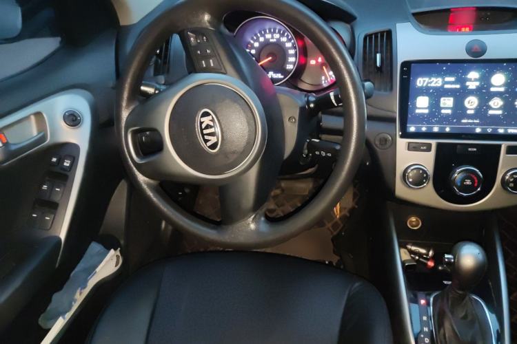 Used Kia Forte 2014 1.6L AT GL Steering Wheel