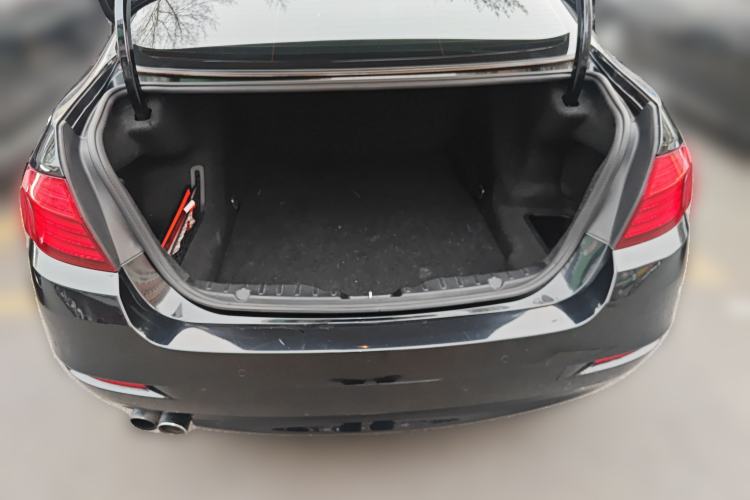 Used BMW 5 Series 2014 528Li Leading Model Trunk