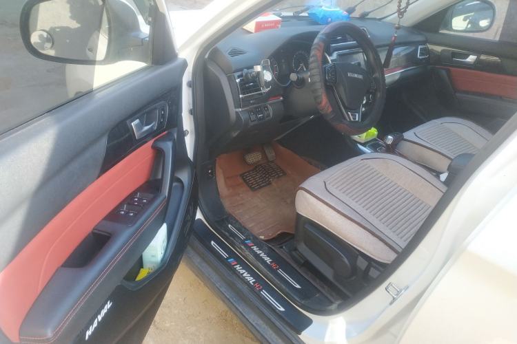 Used Haval H2 2018 1.5T Dual-Clutch Two-Wheel Drive Fashion Model China VI Standard