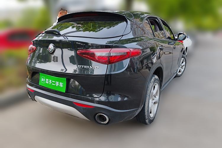 Used Alfa Romeo Stelvio 2017 2.0T 200HP Elite Edition Rear Right 45 Deg