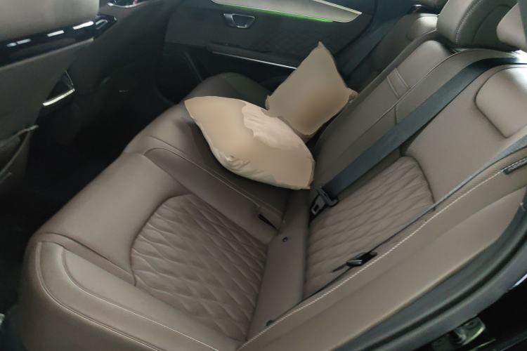 Used BYD Han 2023 EV Champion Edition 605KM Front-Drive Premium Model Left Rear Seat