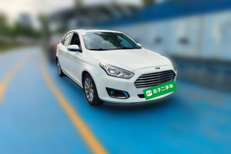 Used Ford Escort 2017 Happiness Edition 1.5L Automatic Fashion Version Front Right 45 Deg