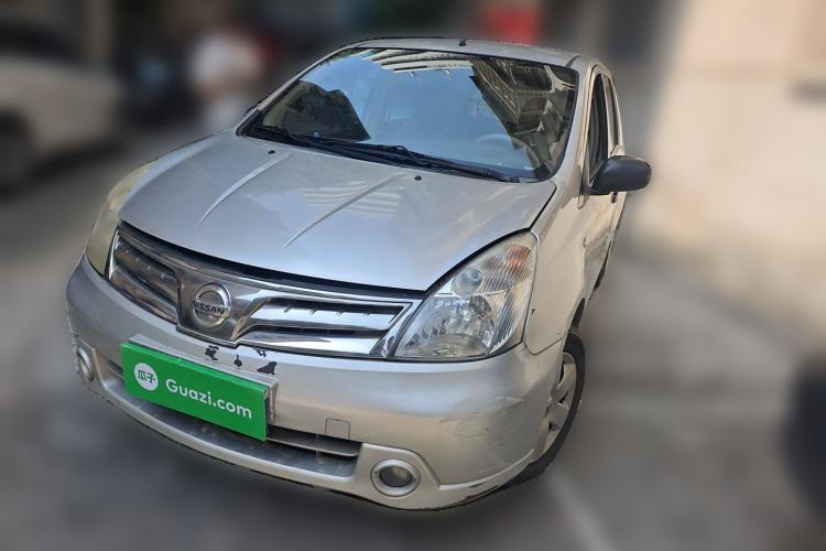 Used Nissan Livina 2010 Jingyue Edition 1.6L Automatic All-in-One Model