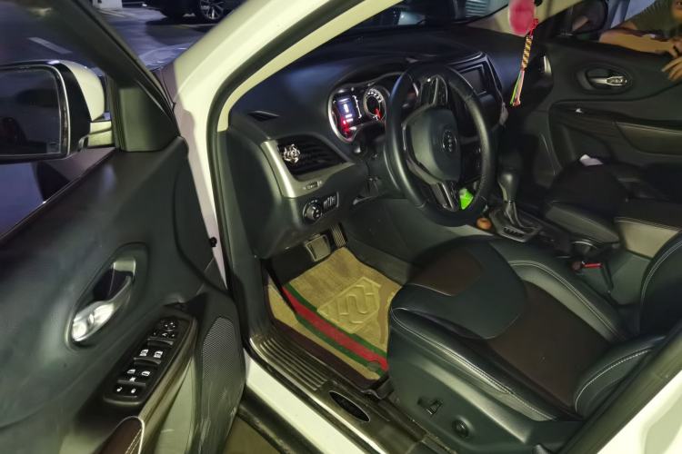 Used Jeep Cherokee 2016 2.4L Leading Edition