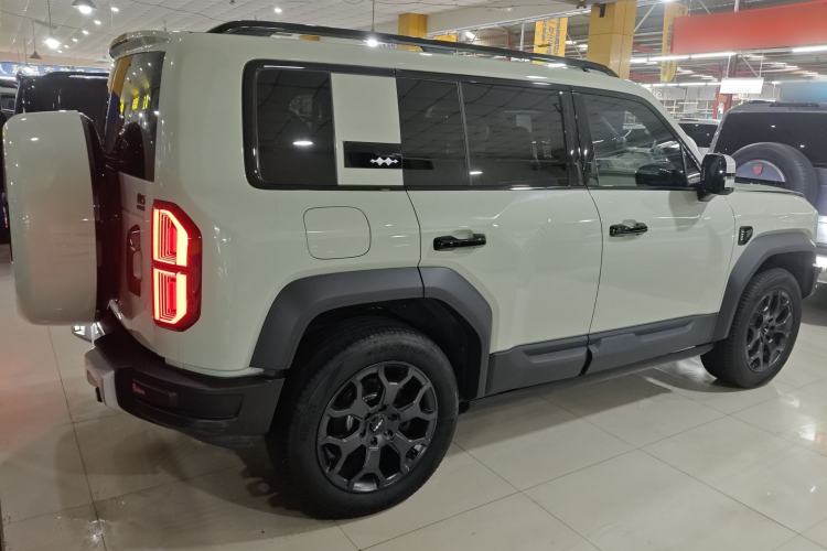 Used Formula Leopard 5 2023 Cloud Ride Flagship Edition Rear Right 45 Deg