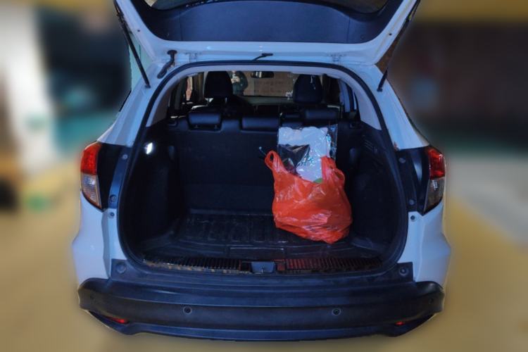 Used Honda Vezel 2020 1.5L CVT Pioneer Edition
