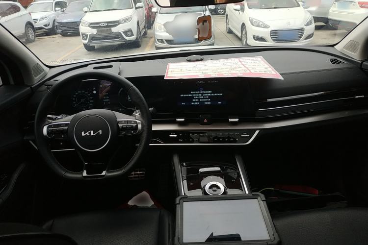 Used Kia Sportage (Chinese Domestic Model) 2023 2.0T Two-Wheel-Drive Prestige Edition Center Console