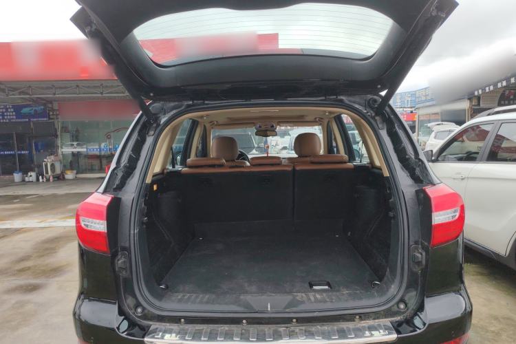 Used Haval H8 2015 2.0T Two-Wheel-Drive Luxury Version Trunk