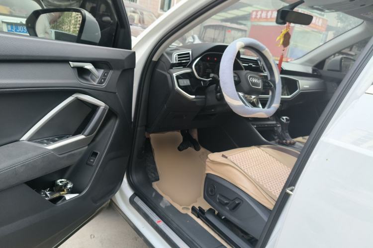 Used Audi Q3 2023 35 TFSI Fashion Dynamic Model (1.4T)
