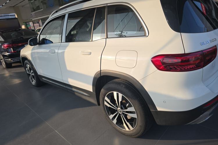 Used Mercedes-Benz GLB 2024-Year Restyled GLB 200 Dynamic Edition
