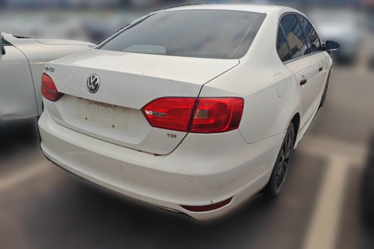 Used Volkswagen Sagitar 2014 1.4TSI Automatic Luxury Model Rear Right 45 Deg