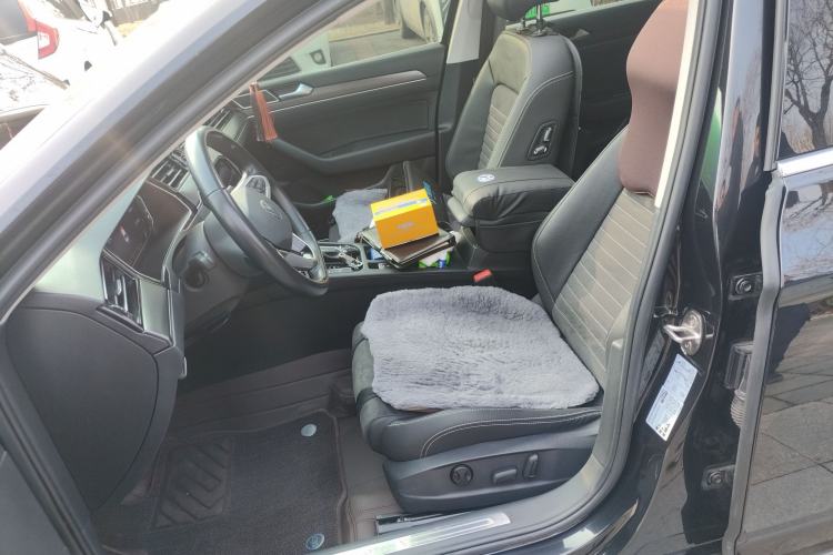 Used Volkswagen Magotan 2020 330TSI DSG Luxury Edition Left Front Seat