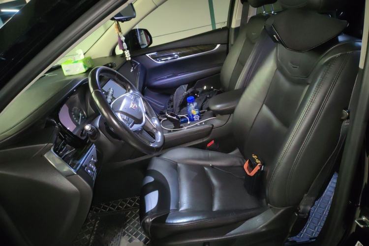 Used Cadillac XT5 2018 25T Luxury Model Left Front Seat