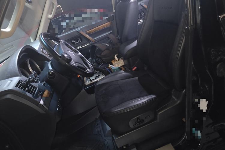 Used Mitsubishi Pajero 2019 3.0L Automatic Standard Edition