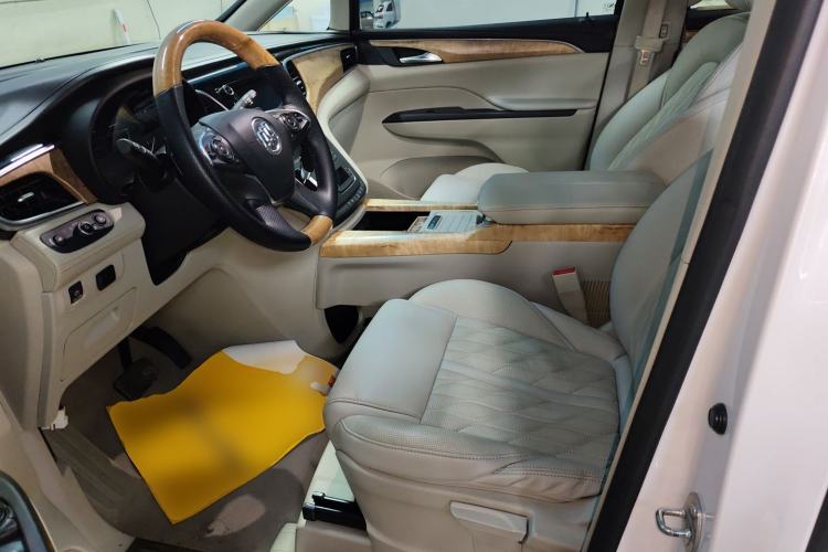 Used Buick GL8 2018 ES 28T Comfort Model China VI Standard