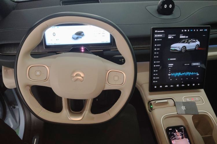 Used Nio ES6 2024 75 kWh Steering Wheel