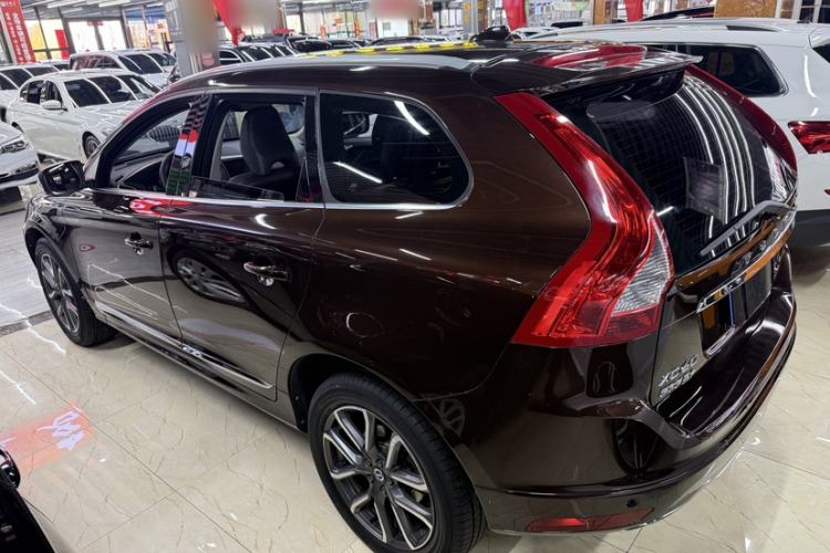Used Volvo XC60 2017 T5 AWD Smart Upgrade Edition
