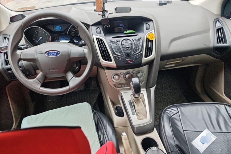 Used Ford Focus 2012 Sedan 1.6L Automatic Comfort Model
