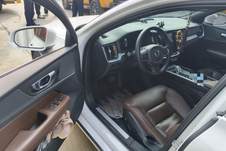 Used Volvo S60 2024 B4 Zhiyi Luxury Edition Driver Seat