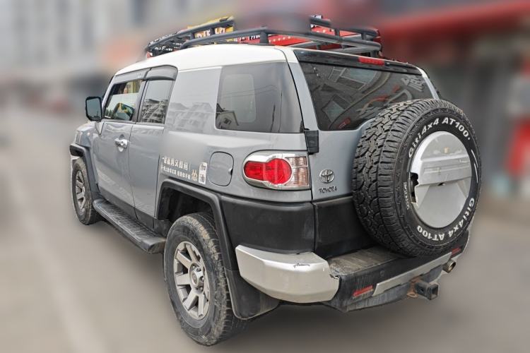 Used Toyota FJ Cruiser 