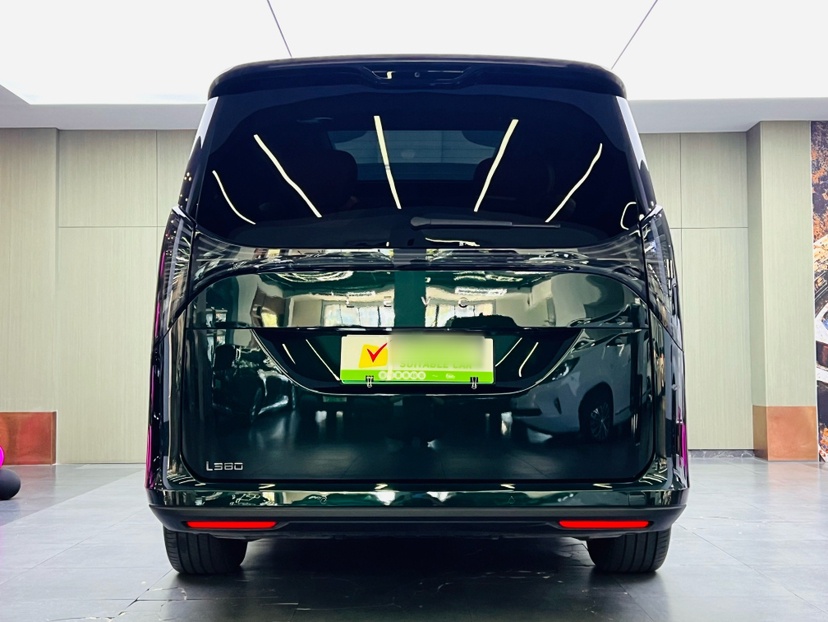 Geely Galaxy LEVC L380 2025 650 km Flagship Edition All-Wheel Drive — снимка 17