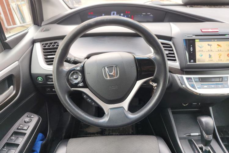 Used Honda Jade 2013 1.8L automatic Comfort version 5 seats