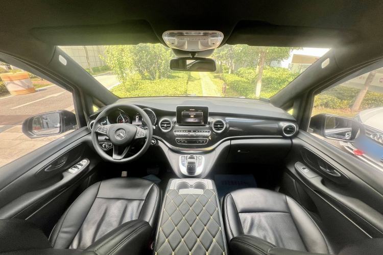 Used Mercedes-Benz V-Class 
