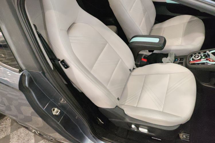 Used Chery New Energy Little Ant 2021 200 000-Yuan Ant Fan Edition Talent Version NMC Battery 301 km Right Front Seat