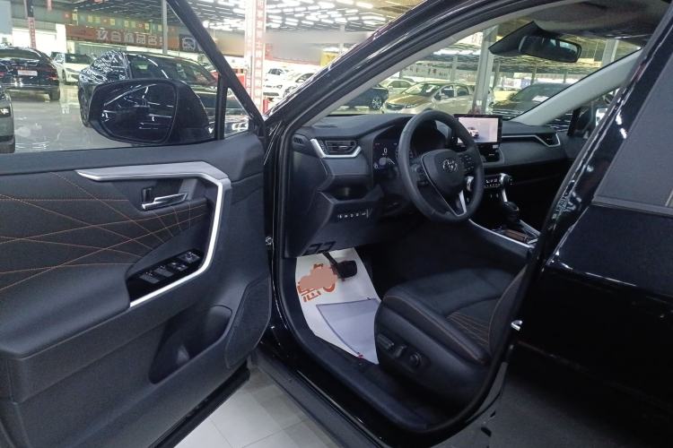 Used Toyota RAV4 2024 2.0L CVT Two-Wheel Drive Fashion Plus Edition Driver Seat